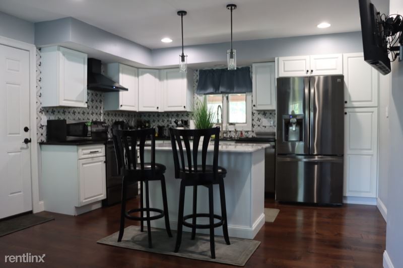 Primary Photo - 3 br, 4 bath House - 1102 Stafore Dr