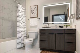 One Bedroom Bath - 220 Meridian
