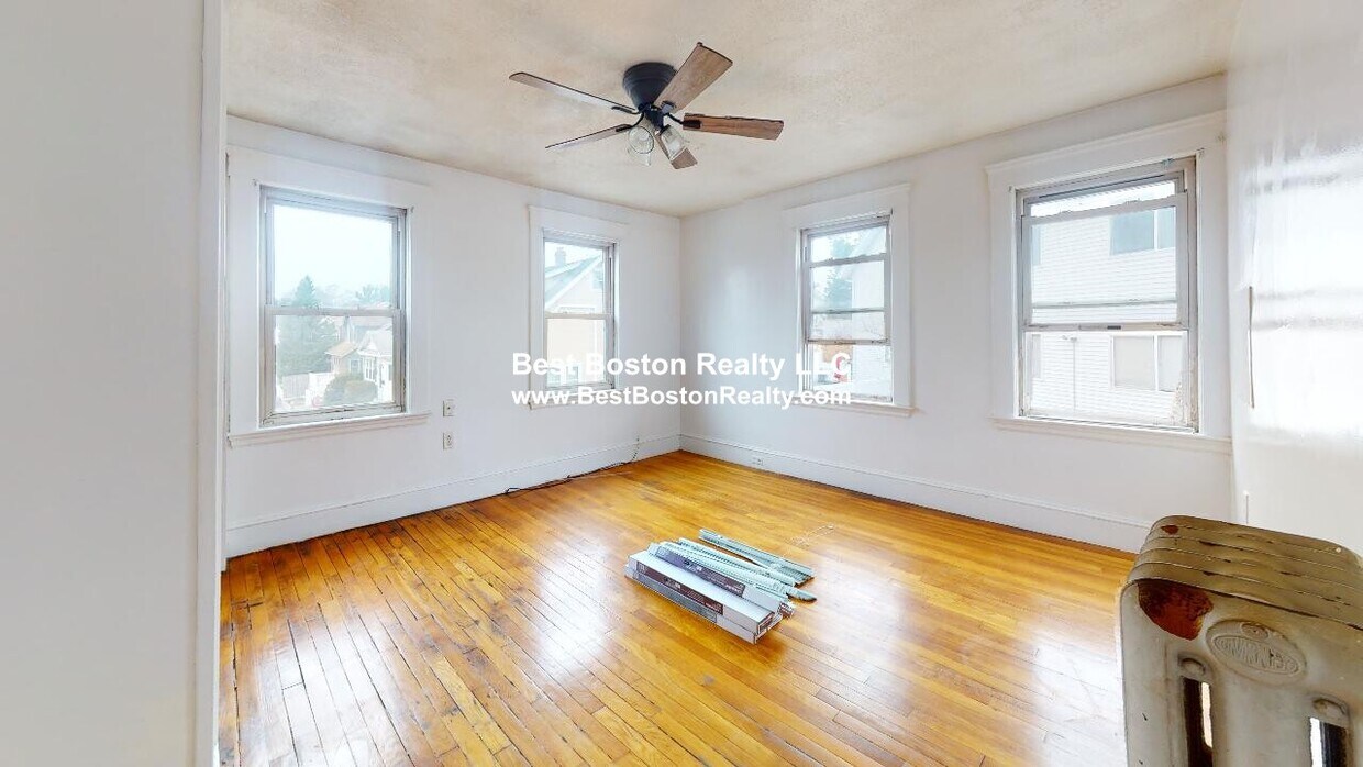 14 Lincoln Ct, Saugus, MA 01906 Condo for Rent in Saugus, MA