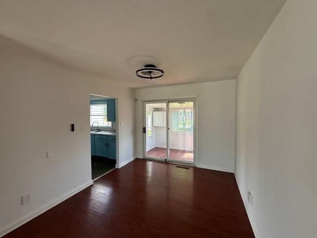 Foto del edificio - 7805 Brevort Rd