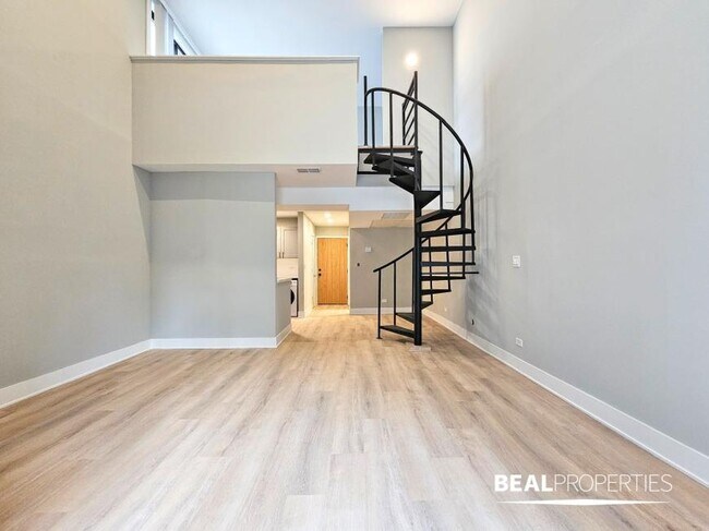 Building Photo - 1 bedroom in CHICAGO IL 60610