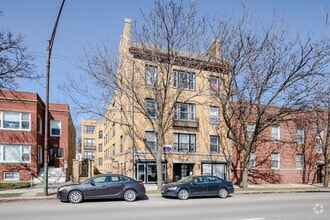 Building Photo - 3806 W Irving Park Rd