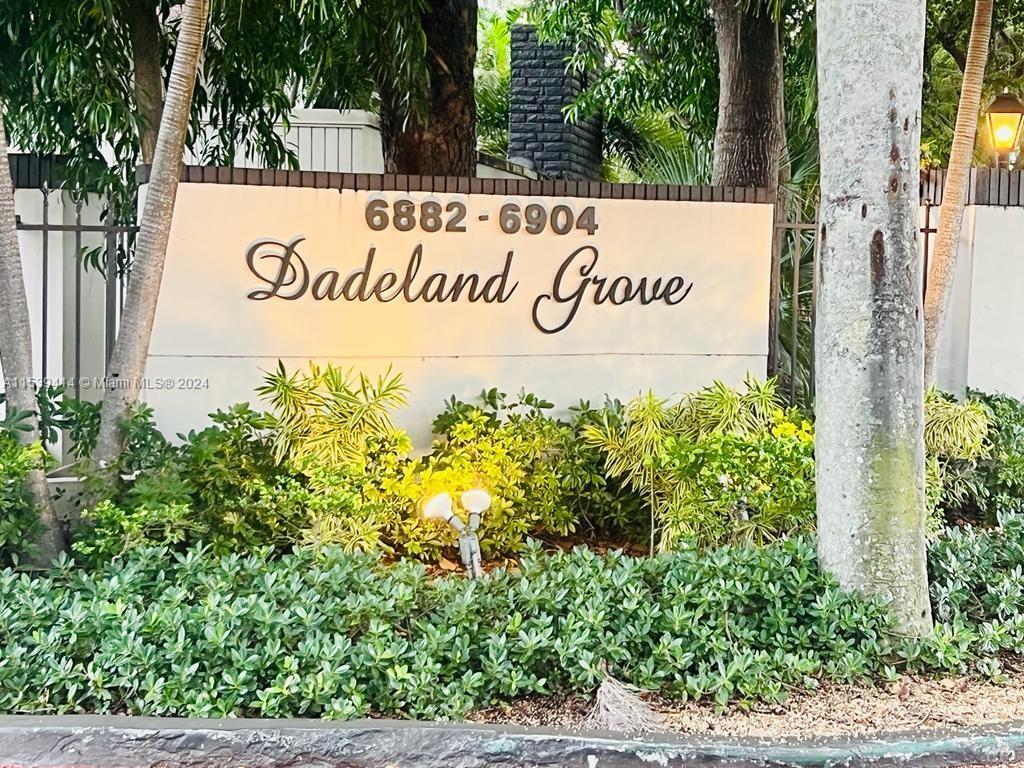 Foto principal - 6890 N Kendall Dr