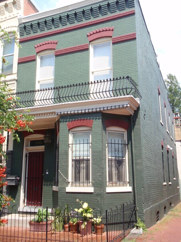Primary Photo - 230 11th St SE