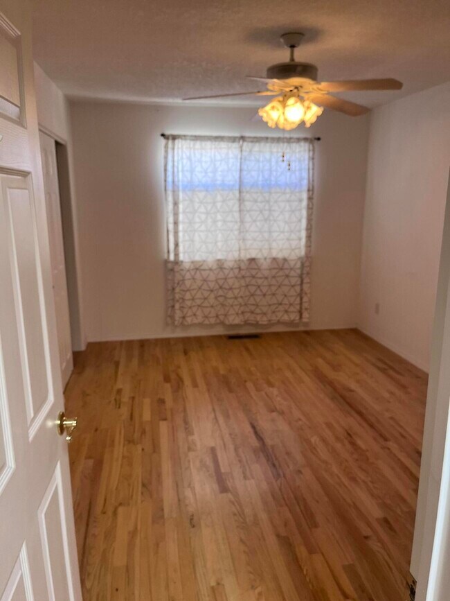 Building Photo - 7816 Ridgeview Dr NW