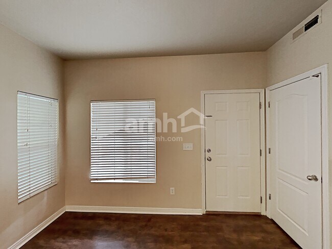 Foto del edificio - 6721 W Tupelo Lane
