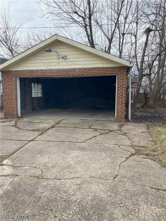 Building Photo - 3680 E 144th St
