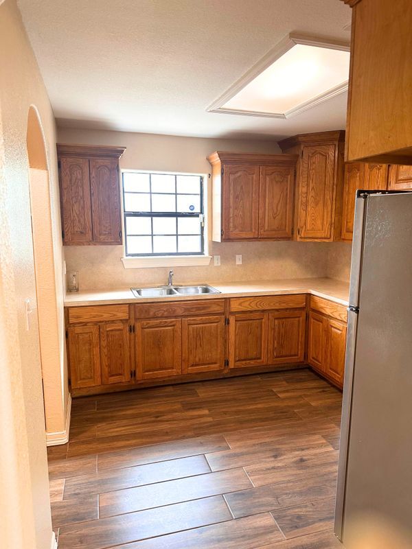 Building Photo - 2037 Diaz Ave