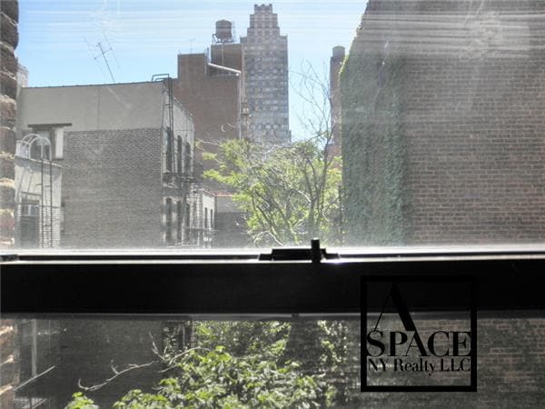 Foto del edificio - 1498 3rd Ave