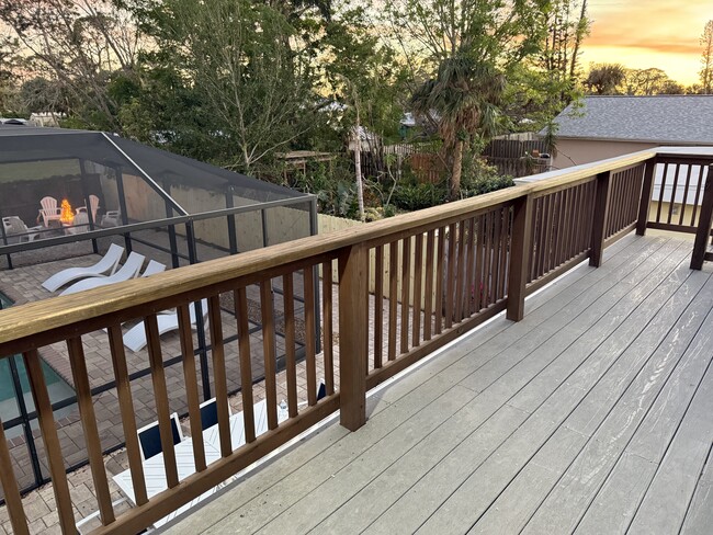 Entrance & Rear Porch - 1805 Manasota Beach Rd