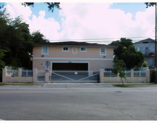 Building Photo - 2490 NW 14th St