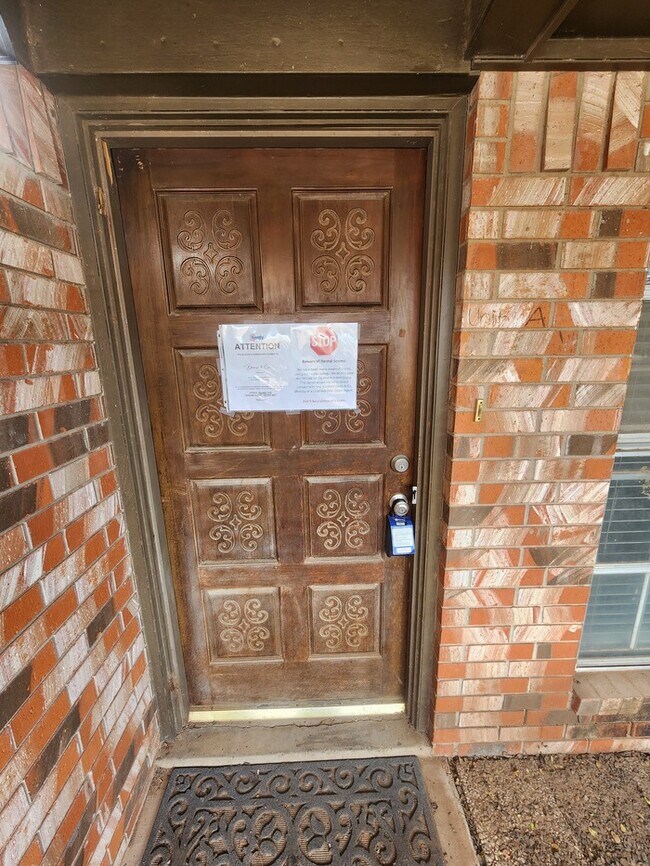 Foto del edificio - 3 bed 2 bath duplex