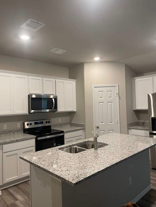 Foto del edificio - 3104 Sherco Rd