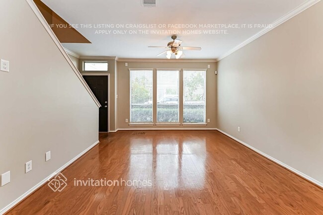 Building Photo - 1403 W 26th St