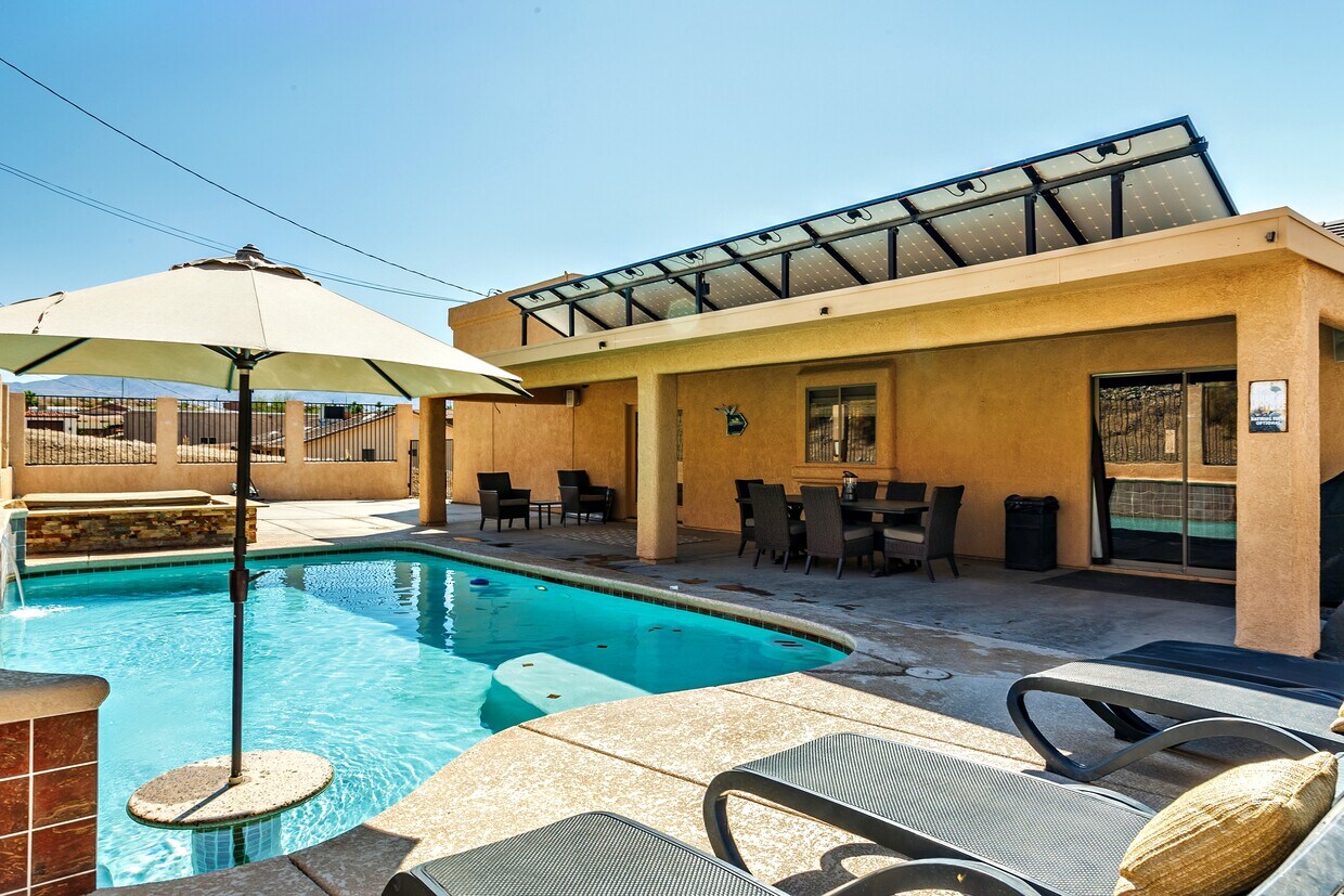 Building Photo - 1781 Cabana Dr