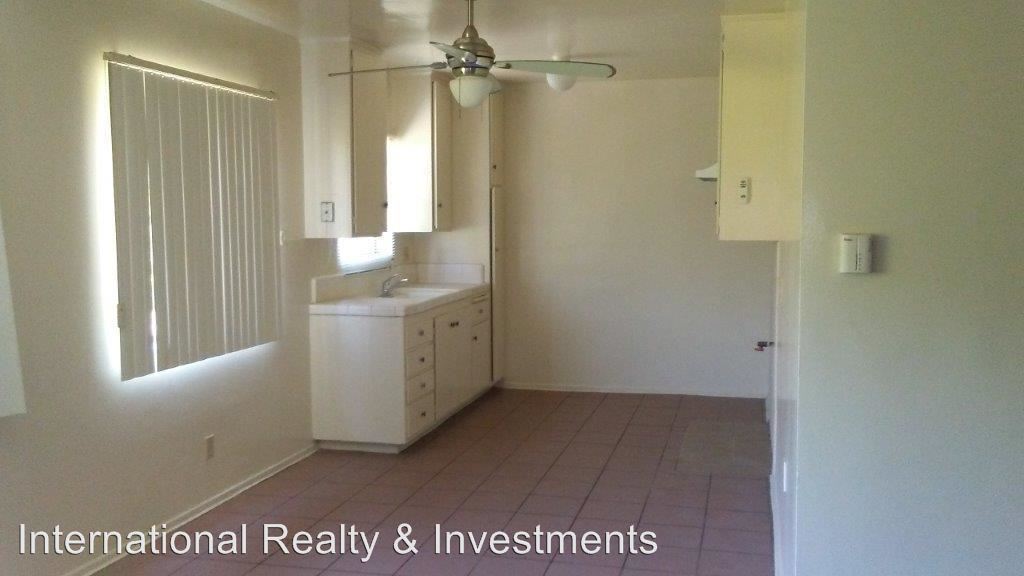 Primary Photo - 2531 S Ridgeley Dr