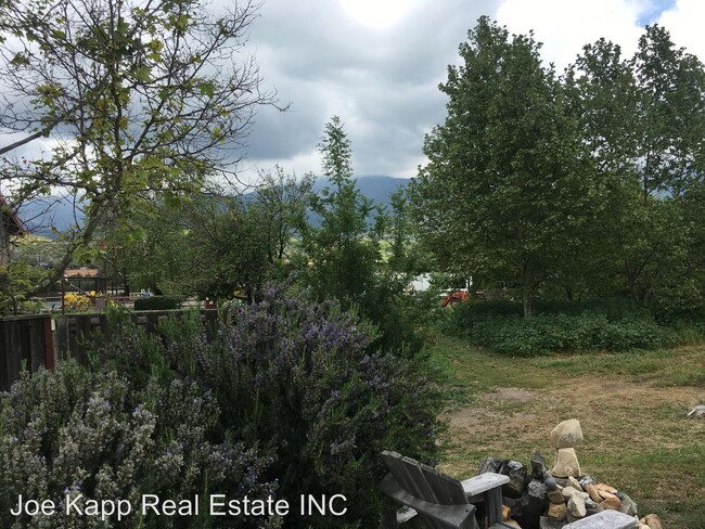 Foto del edificio - 12052 Sulphur Mountain Rd