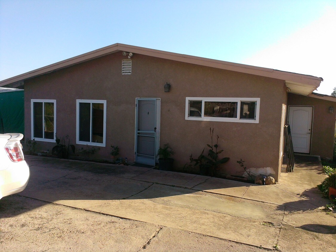 668 Rudd Rd, Vista, CA 92084 House Rental in Vista, CA
