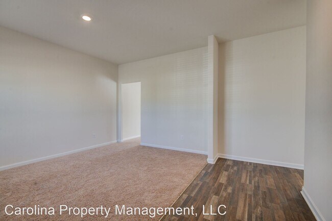 Building Photo - 4 br, 2.5 bath House - 2233 Lanza Dr