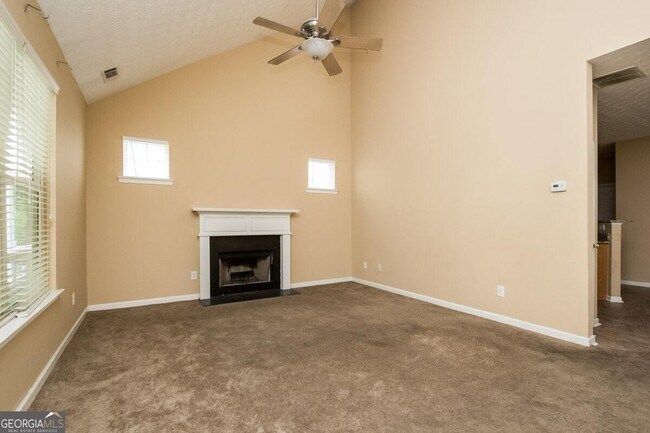 Building Photo - 4652 Parkway Cir