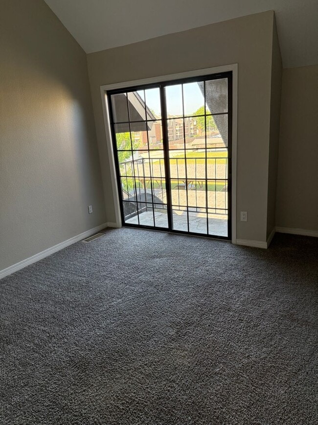 Building Photo - Newly Remodeled 1 Bedroom 1 Bathroom