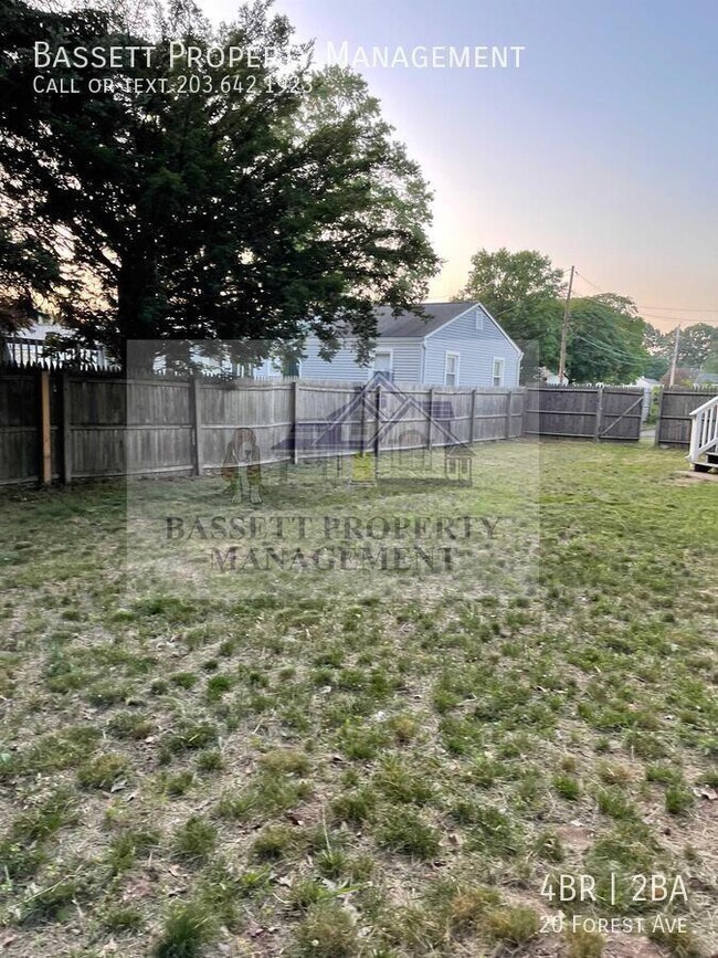 Foto del edificio - 20 Forest Ave