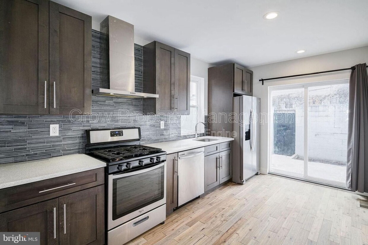 Photo - 2028 East Firth Street