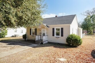 Building Photo - 1008 N Orange Ave