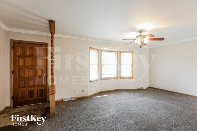 Building Photo - 8304 Hunter