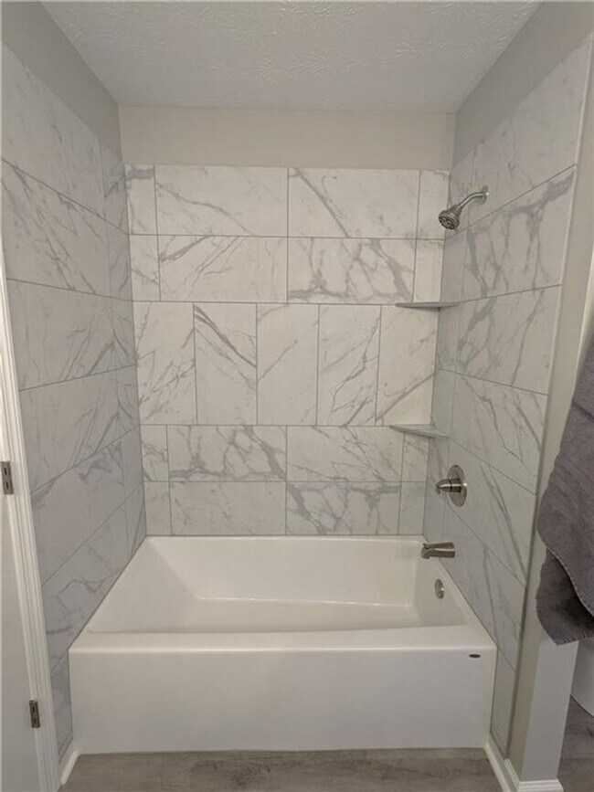 Foto del edificio - Awesome Location!