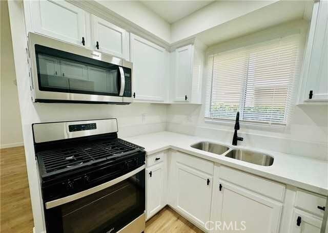 Building Photo - 9218 Elm Vista Dr