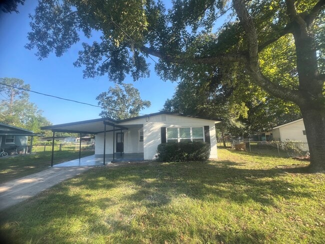Building Photo - 7205 Eudine Dr S