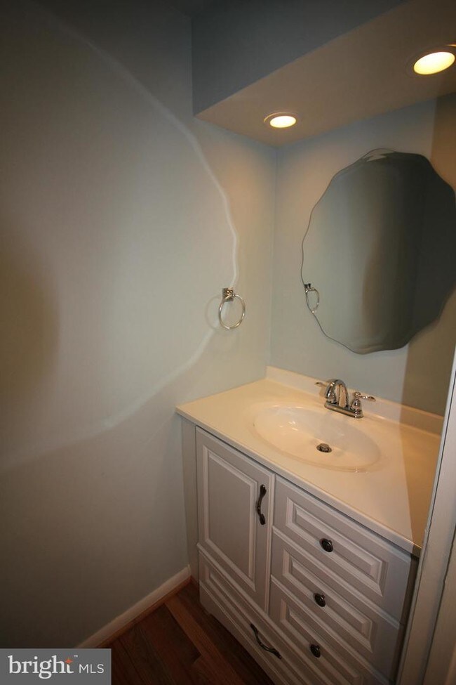 Foto del edificio - 2348 Wheystone Ct