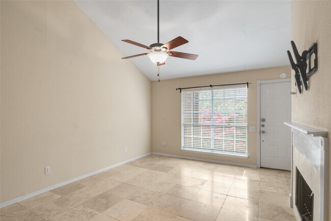 Building Photo - 1860 White Oak Dr