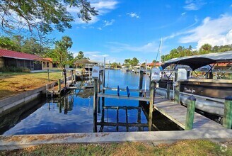 Building Photo - 9612 Valencia Cove