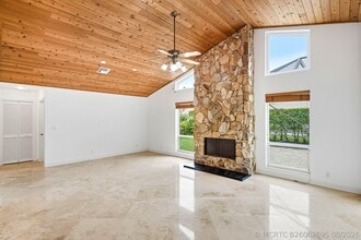 Building Photo - 4720 NW 28th Ave