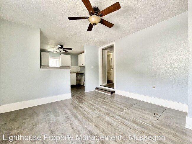 Building Photo - 1 br, 1 bath House - 1275 Giles Rd