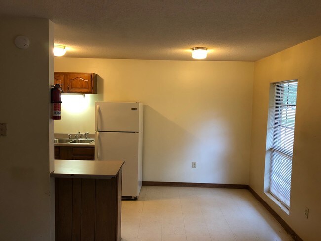 Foto del edificio - 13368 Berry Bowl Rd