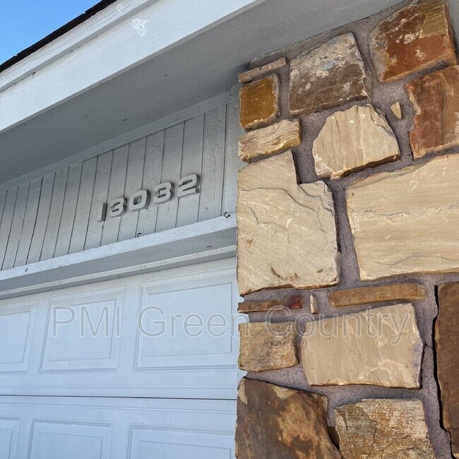 Foto del edificio - 13032 E 39th Pl