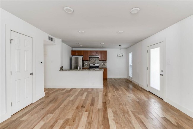 Building Photo - 5820 Berkman Dr