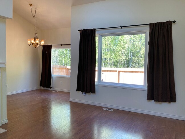 Foto del edificio - Beautifully kept (3) Bed, (2.5) Bath in Ea...