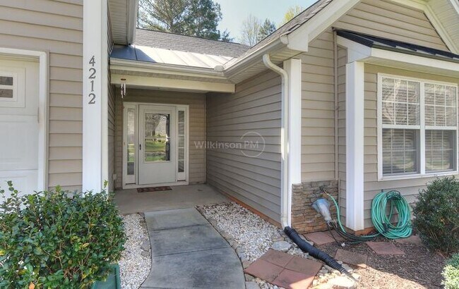 Foto del edificio - Beautiful Ranch Home (3/4br 3bth) in India...