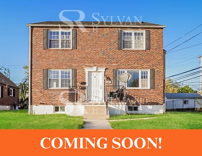 Primary Photo - The living is easy in this 2 bedroom, 2 ba...