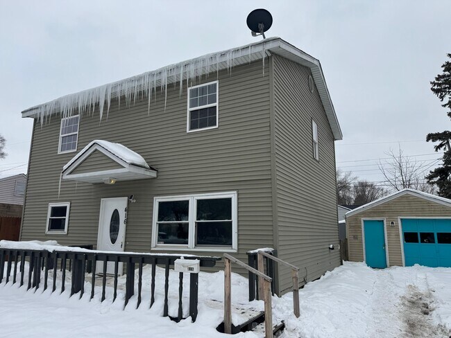 Foto del edificio - 416 E Chippewa Ave