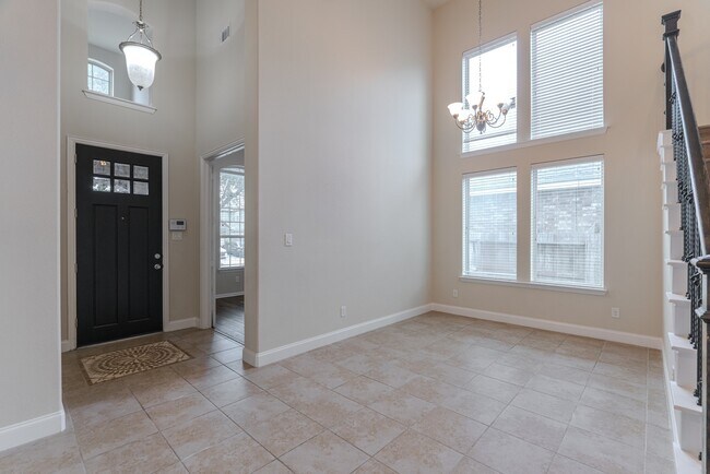 Foto del edificio - 8118 Little Scarlet St