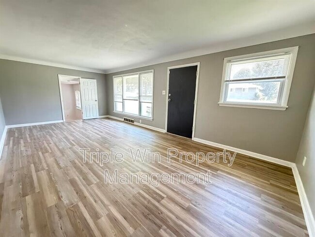 Foto del edificio - 6801 Knoll Ave