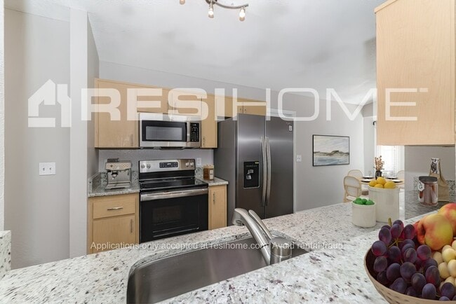 Building Photo - 3009 Sabal Bend Dr NE