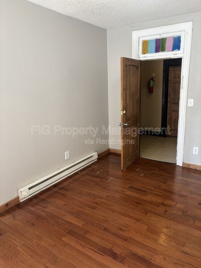 Foto del edificio - 431 W G St