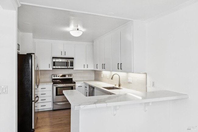 Building Photo - 112 Marinero Cir