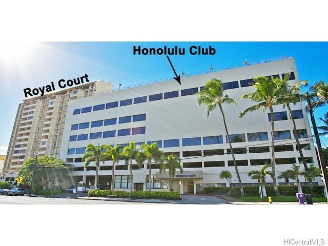 Foto del edificio - Roya Court Furnished 1 bed, 1 ba, 1 parkin...
